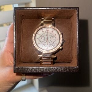 Michael kors rose gold watch